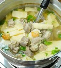 ต้มหน่อไม้กระดูกหมู